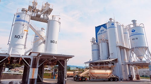 多種多様な粉体輸送