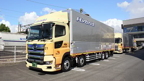 ハイブリッドトラック